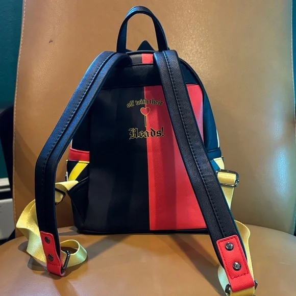 Loungefly Disney Villains - Queen of Hearts Mini Backpack - Alice in Wonderland - Picture 3 of 7
